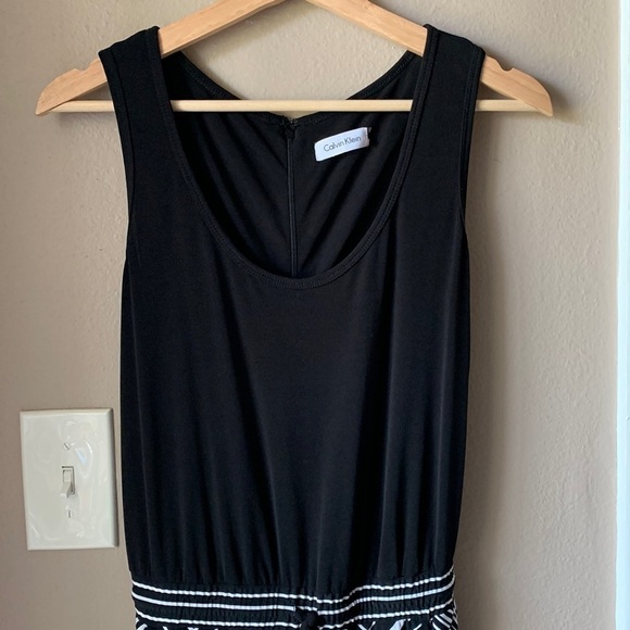 CALVIN KLEIN Black and White Geometric Print Jumpsuit - Picture 1 of 7